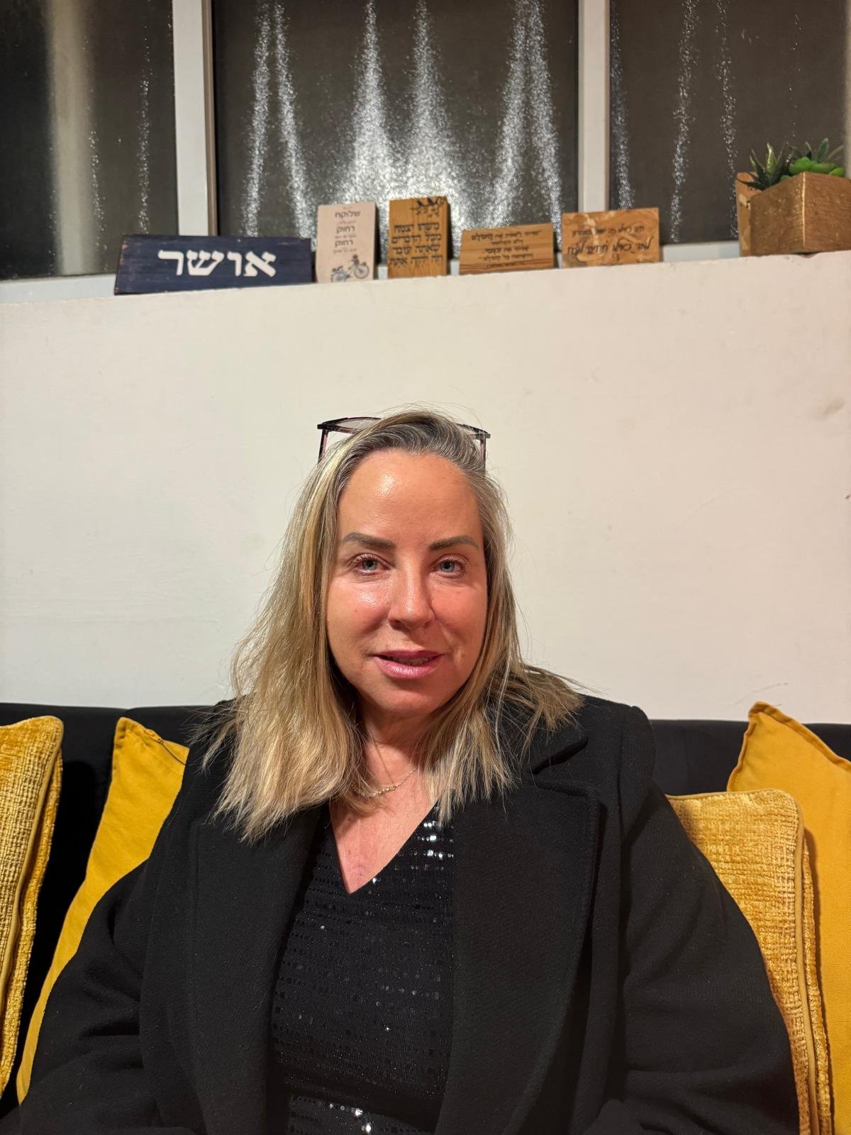 אורית אלמוג- קליניקה טיפולית לנשים וילדים | בדרך אל האור עם אורית